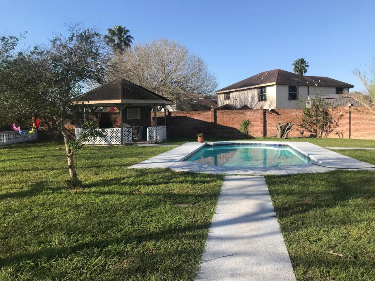 Cheerful 4 Bedroom Home With Pool And Bbq Area With 5Th Bedroom Option Brownsville Exterior foto